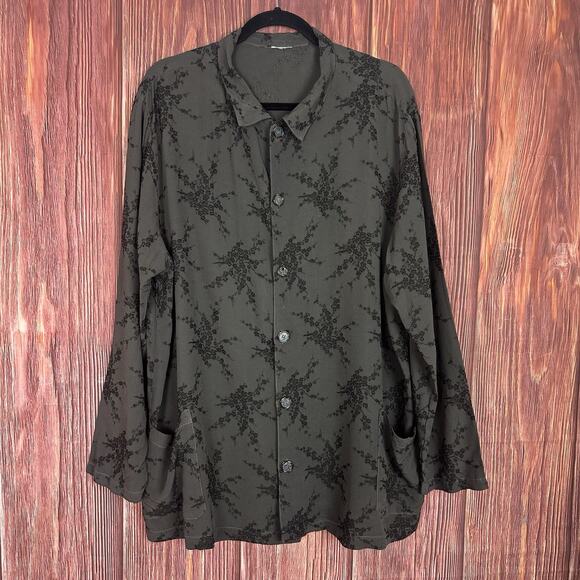 CP Shades Womens Top Size Large Gray Embroidered Oversized Button Up Pockets - Picture 1 of 6